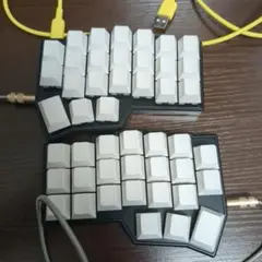 （組立済品）Corne V4 Cherry ホワイト分割型キーボード