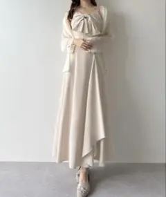 新品 mipiarl フロントリボンラッフルキャミワンピース Mサイズ クリーム
