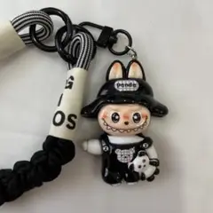 Labubu(ラブブ)ぬいぐるみストラップ　キーホルダー黒