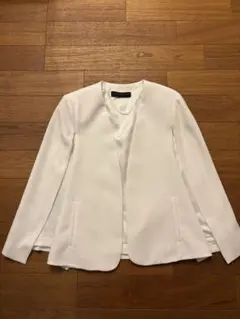 【新品未使用 】ZARA ザラ ケープ風ノーカラージャケット ブレザー羽織り 未使用 ZARA ザラ ケープ風 ノーカラージャケット ブレザー 羽織り