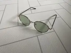 オーバル型グリーンレンズサングラス