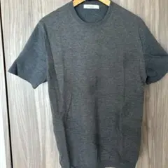 グレー クルーネック Tシャツ