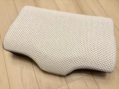 人気　ニトリいびき防止枕ナチュラルフィット 横向き