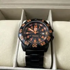 LUMINOX