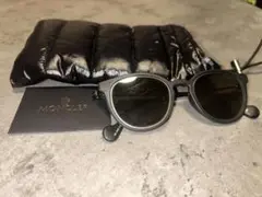 MONCLER ブラックサングラス ケース付き