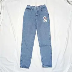 Item thumbnail for item d7164020-a353-4f74-9c9c-70592e751435