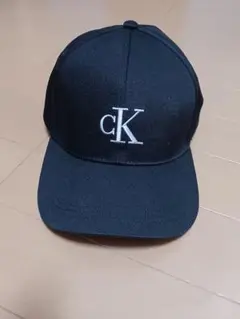 美品 CK 黒 キャップ