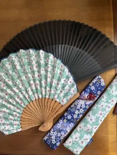 花柄扇子と黒色扇子2組みセット