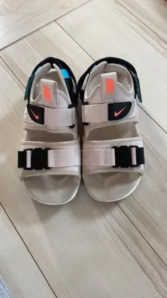 ナイキ NIKE キャニオンサンダル