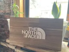 THE NORTH FACE 木製ロゴ　ショップサイン