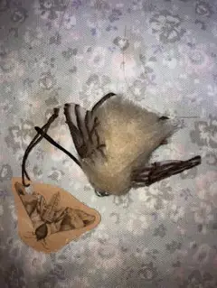 蛾のおじさん　初期　トラツリアブのストラップ