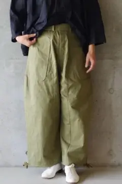 ⭐︎新品未使用⭐︎ネイティブヴィレッジ　ダーツカーゴパンツ
