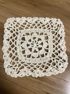 クリーム色 花模様 かぎ針編み マルチカバー