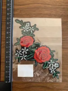 薔薇とシルバーフラワーのワッペン