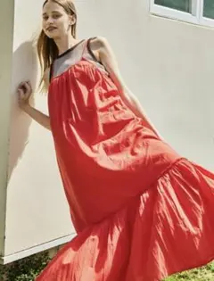 フリル付きサロペットワンピース