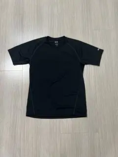 UNIQLO ブラック 半袖Tシャツ M