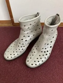 Item thumbnail for item d189f84d-af34-4911-a6d5-708f78d1da0f