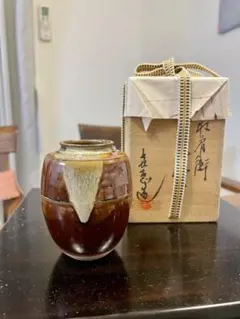 利久所持　高取喜恵作　高取焼　肩衡茶入　共箱　茶道具 高取焼 肩衝茶入 高取喜恵(作) 牙蓋 仕覆付 共箱 遠州七窯 | 古
