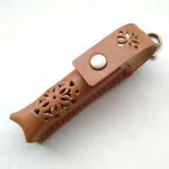 【即購入可】本革製リップクリームケース