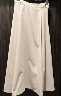 ベージュ　Aラインスカート