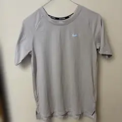NIKE DRI-FITシャツSサイズ