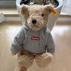 最*）様 Supreme x Steiff ET Supreme x Steiff E.T. SS25 In Hand – LIMITED EDITION