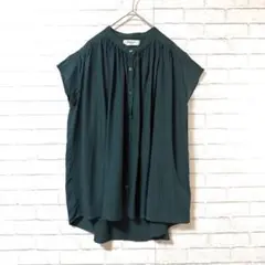 【hareiro/晴れ色】ノーカラーシャツF フロントボタン グリーン系ブラウス