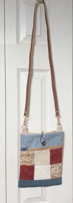 ハンドメイド　パッチワーク　ショルダーバック　サコッシュ　ポシェット