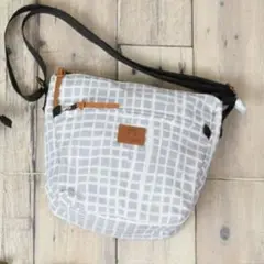 kippisショルダーバッグ