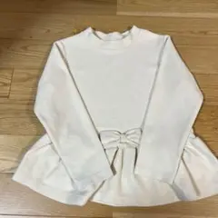 リボン付きホワイトフレアトップス