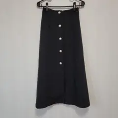 【美品】Rady キラキラボタン付き黒ロングスカート
