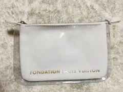 Fondation Louis Vuitton ルイヴィトン美術館 ポーチ