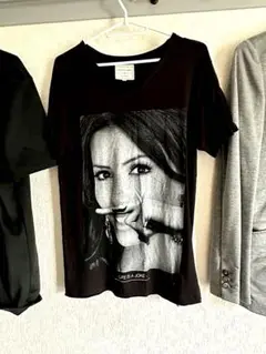 EREVEN PARIS Tシャツ 黒 Vネック