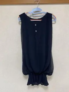 me by issey miyake プリーツトップス