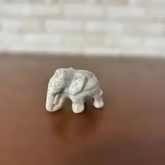 グレーのコロンとした小さな象の置物 約5 cm