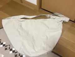 3coins はっ水加工ショルダーバッグ