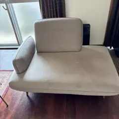 グレー二人掛け用ソファー
