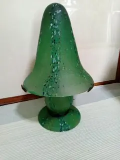 美品♦️激安♦️緑色摺りガラス電気ライト♦️お洒落モダン♦️おすすめ予備の電球付