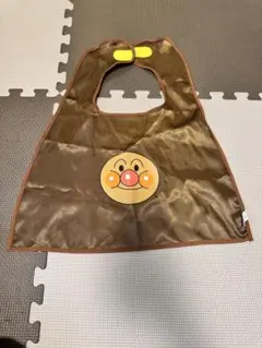 アンパンマン マント 縁の色‥茶色