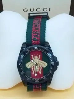 新品【GUCCI時計】ダイヴ ビーモチーフ 蜂 シェリーライン メンズ