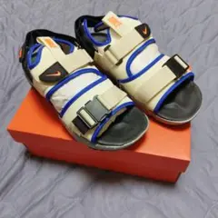 Item thumbnail for item b2d7f6ff-4810-4cdb-b398-061eb75933db