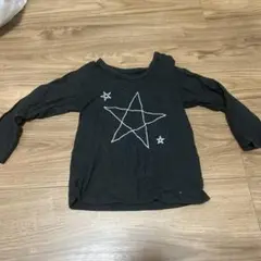 黒い星刺繍の片袖トップス