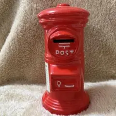 赤い郵便ポスト型インテリア小物 貯金箱