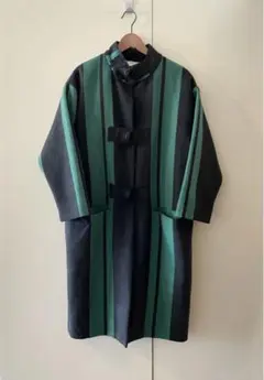 フォルテフォルテ グリーンワイドストライプ ベルトデザインコート