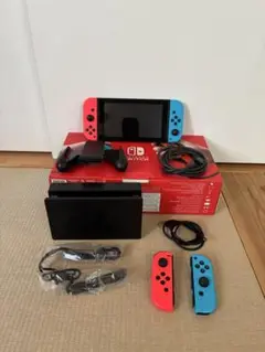 ニンテンドーSwitch 本体 コントローラー×2セット!