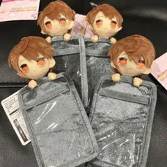 カラフルピーチ　ぬいぐるみパスケース　うり