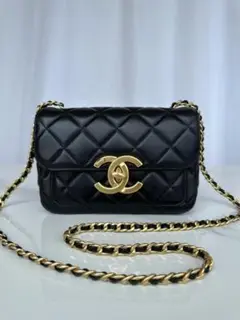 CHANEL ブラック ショルダーバッグ