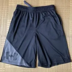 アンダーアーマー　ハーフパンツ