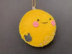 ハンドメイド　フェルトマスコット　お月様