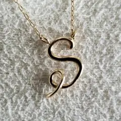 イニシャル♡人気【ジュピター】K10『S』ゴールドネックレス☆アガット 好きも